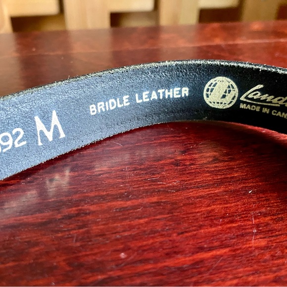 Landes Black Bridle Leather Belt Sz Med with Gold  Accents - Picture 3 of 8